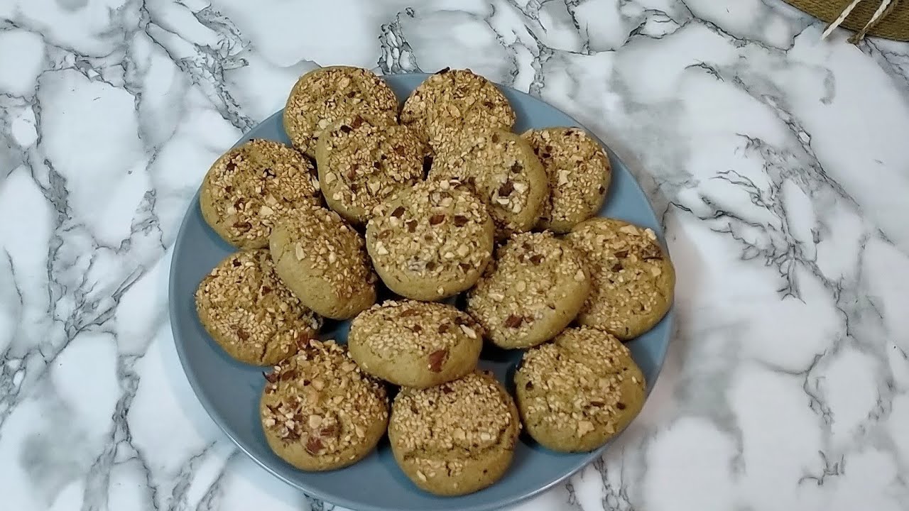 درعية صفاقسية زمنية كما تباع في المخابز بالضبط (الريحة تفوح وترد الروح)