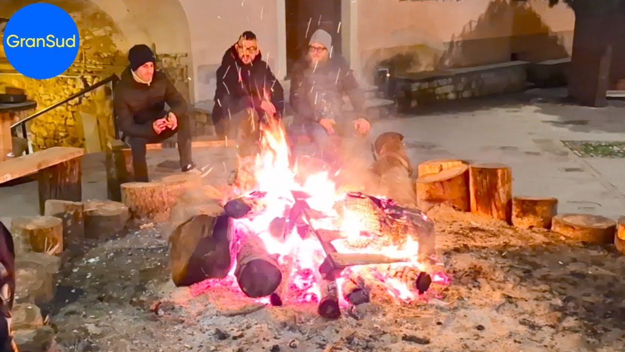 Brauchtumsfeuer im Val Nervia | Tradition in Ligurien, Italien