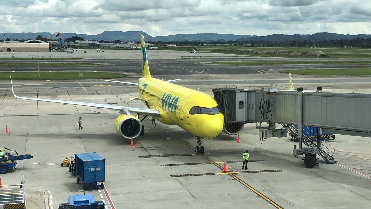 Viva Air (Colombia) VH5567 BOG-MDE Bogota Departure (Full Report)
