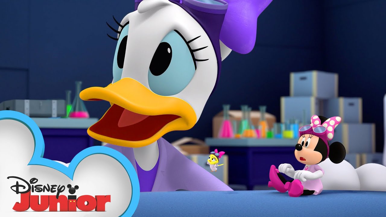 Minnie Becomes Mini 🎀  | Mickey Mornings | Mickey Mouse Mixed-Up Adventures | @disneyjr