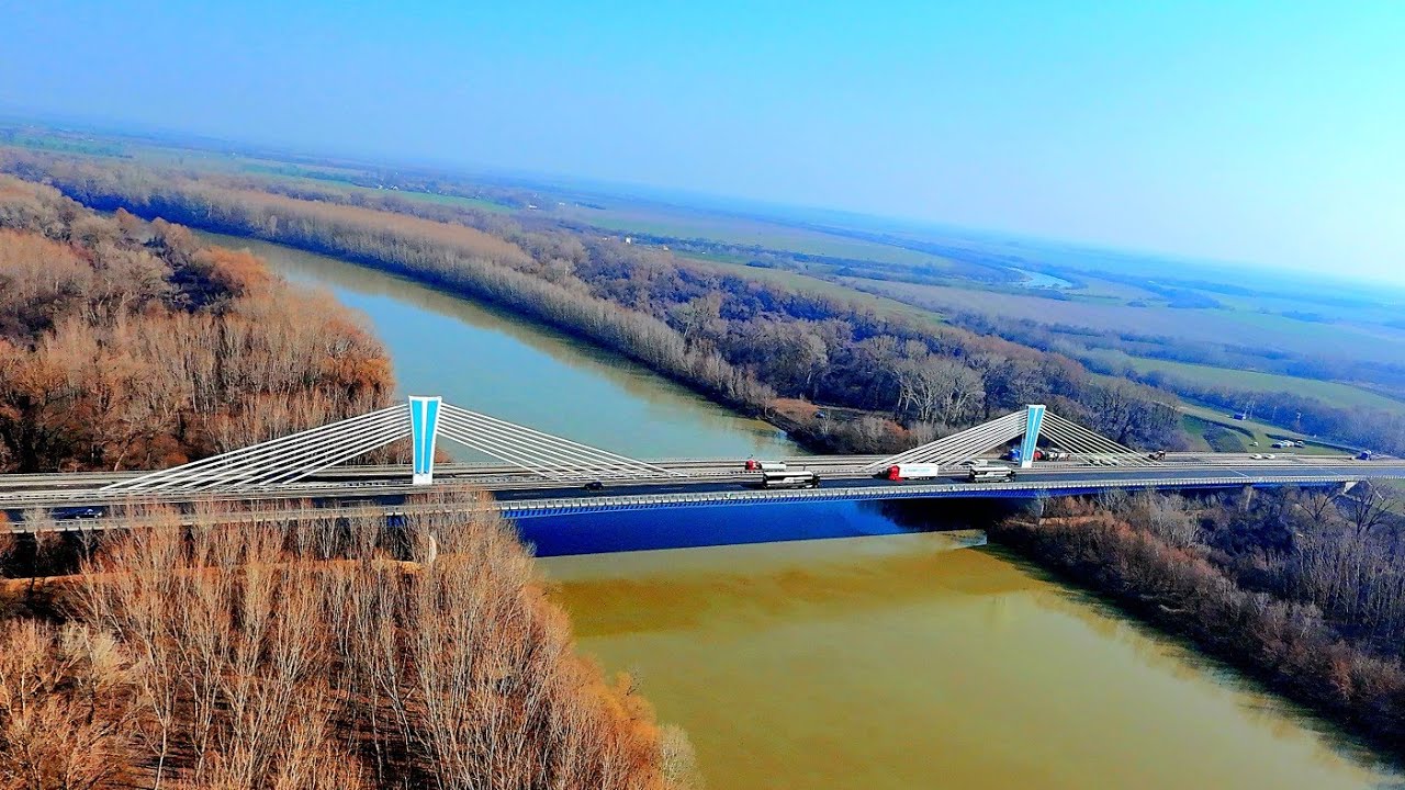 Insane Drone Shot of the Tisza M43 Bridge
