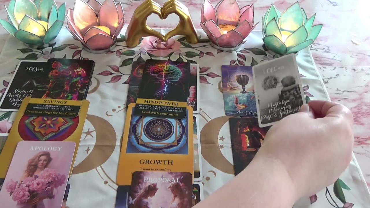 Pick a card, Välj en hög 🔮✨Vad väntar dig i April, Maj & Juni år 2025? 💸💖🔮