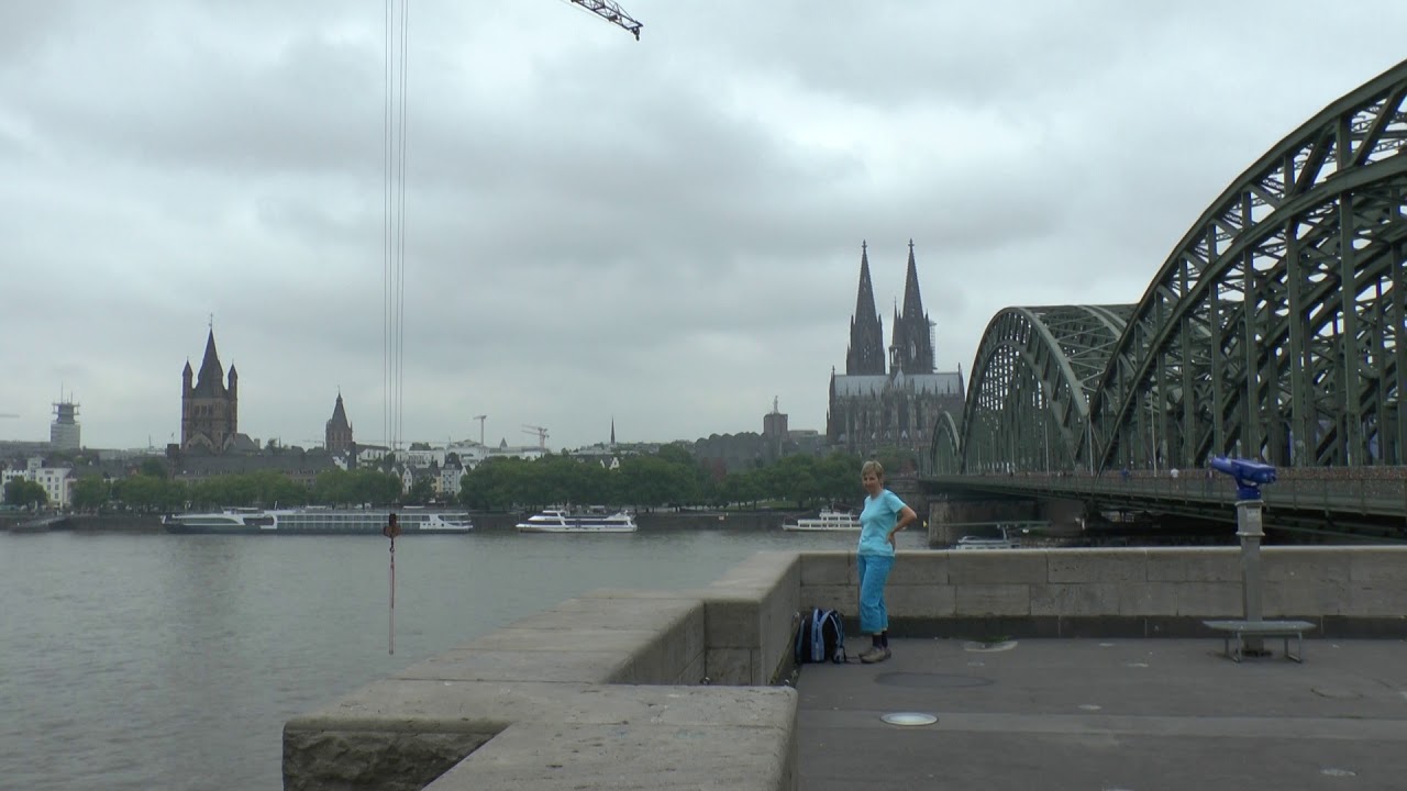 DER K&Ouml;LNER DOM GOSIA DIE HOHENZOLLERNBR&Uuml;CKE DEUTZ AM RHEIN AM 11. JULI 2014