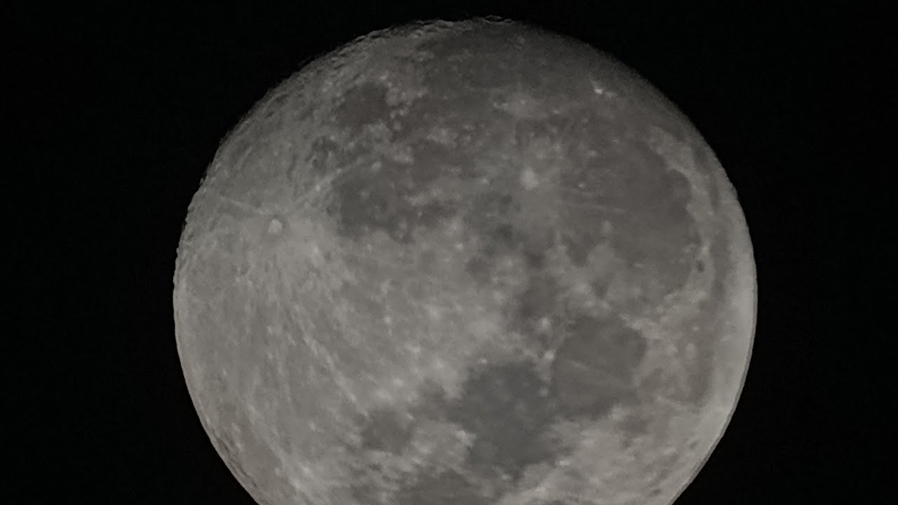 Luna 98 % De Brillo ya mero Luna llena / The Moon day