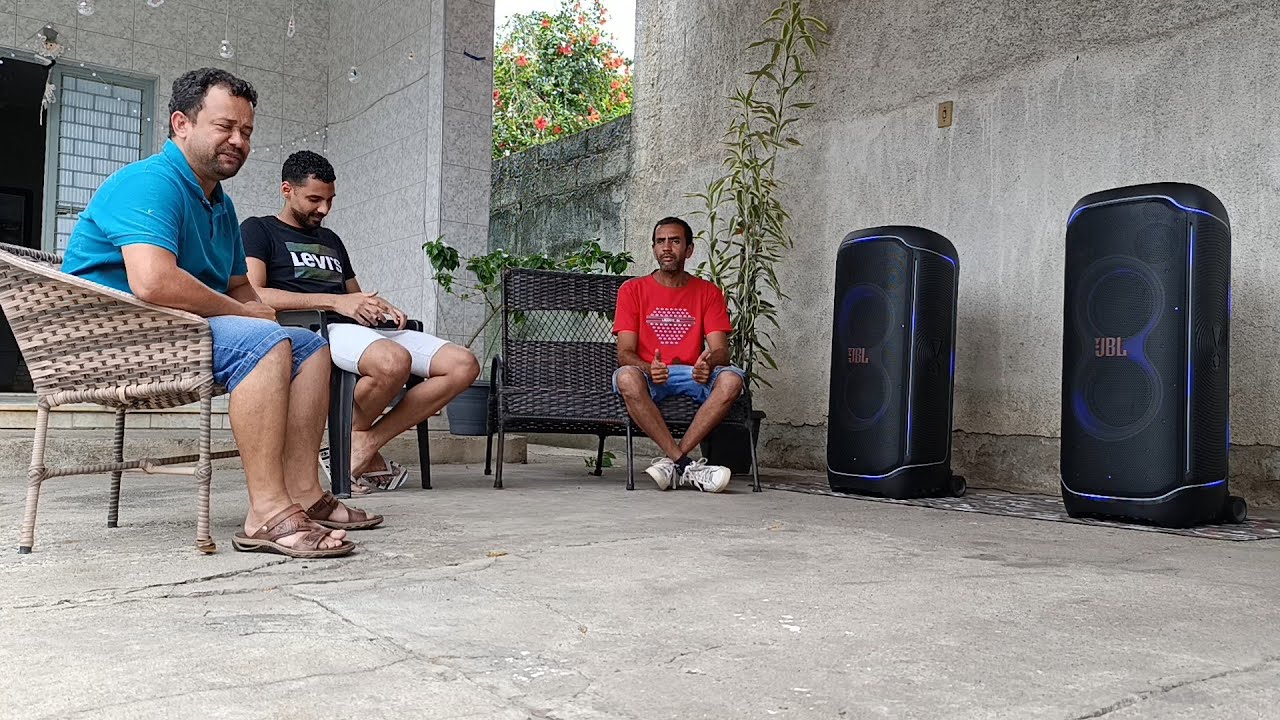 2 JBL ULTIMATE TOCANDO EM ÁREA EXTERNA.POSSIVELMENTE FIM DO CANAL