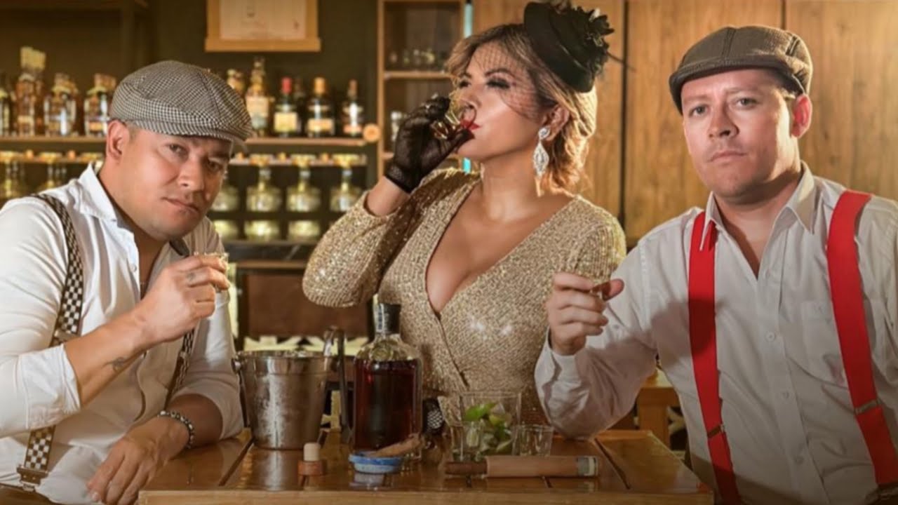La Despechada Del Año / Olga Valkiria Feat El Dueto Del Pueblo