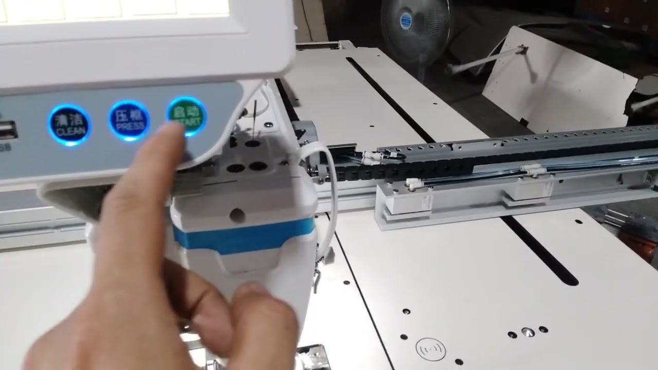cài may 1 đường tạm dừng khung đưa ra ngoài, xong ấn nút máy chạy đường thứ 2 lập trình jack ms100