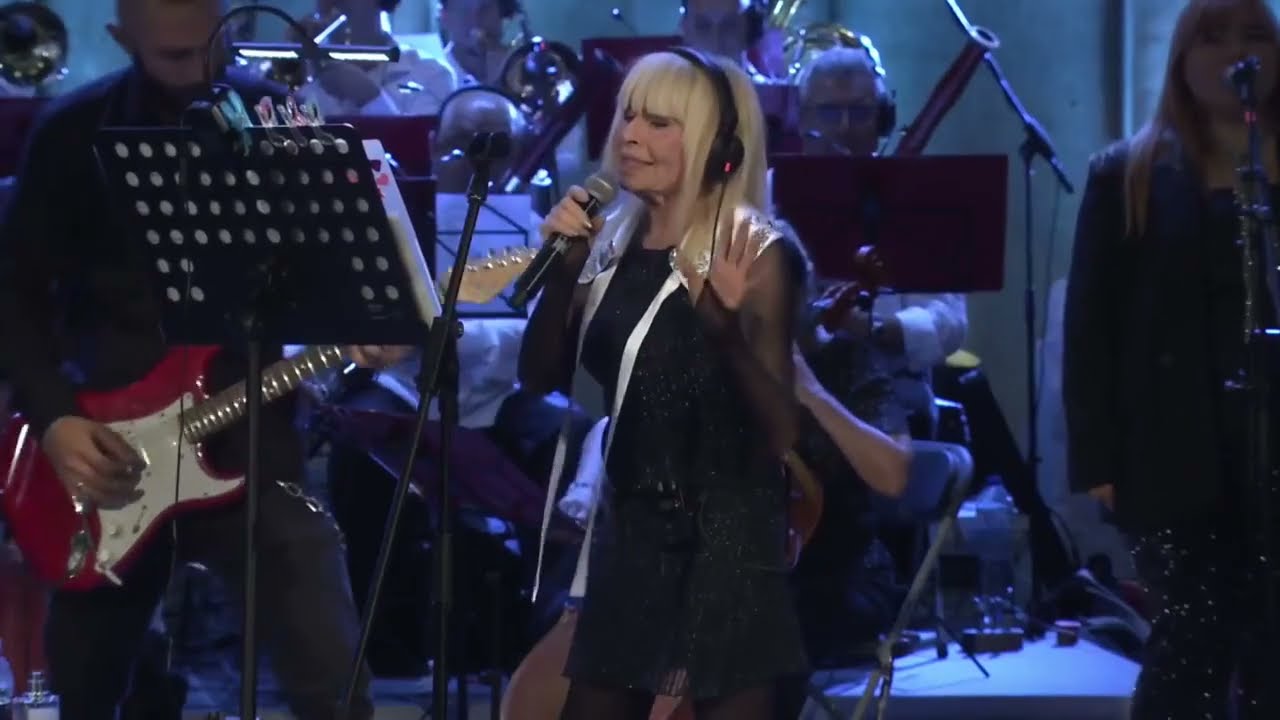 Лили иванова  - Чуй душата ми (Live) 2025