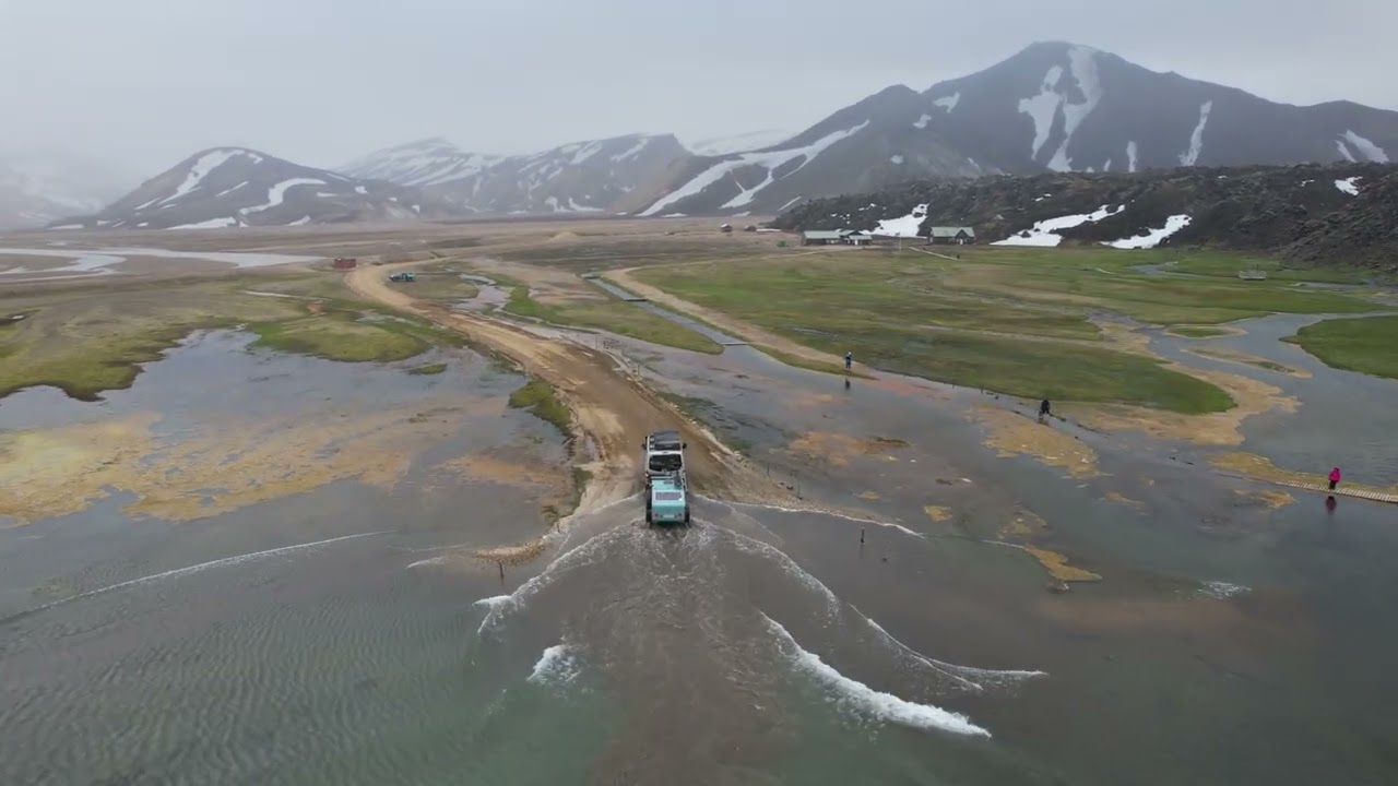 Навколосвітня подорож з кемпером // Round-the-world journey with teardrop camper
