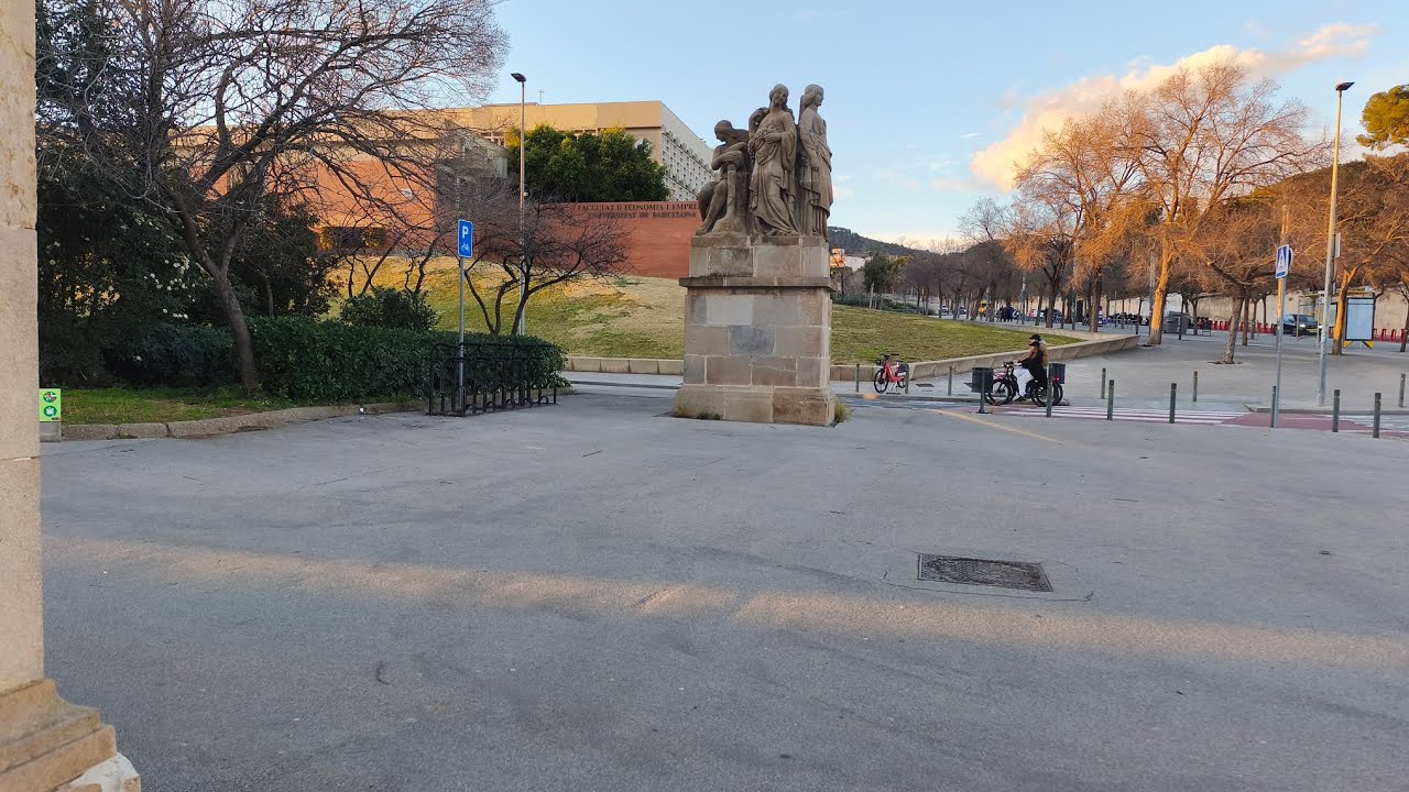 ZONA UNIVERSITARIA BARCELONA ESPAÑA 