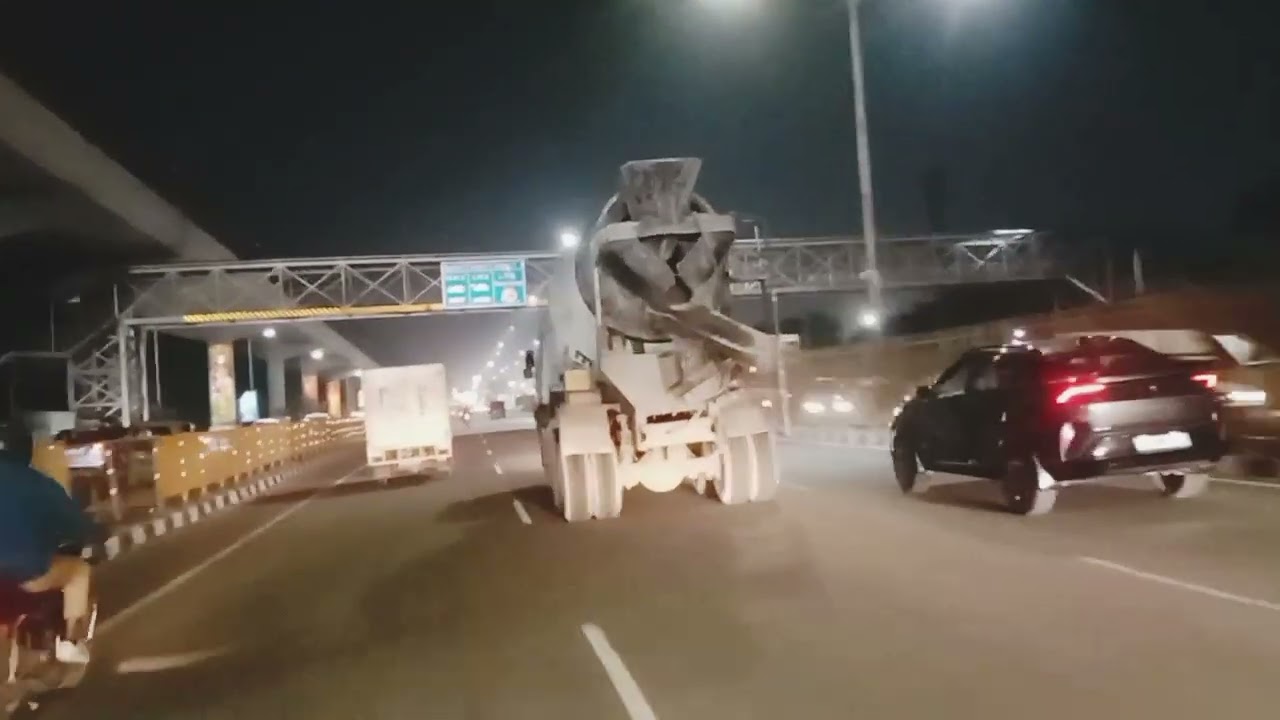 Delhi mathura Highway raat ka nazara 🌌