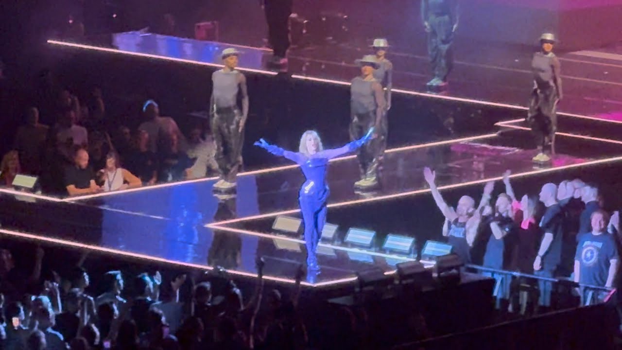 Kylie minogue live Birmingham (05/06/25)