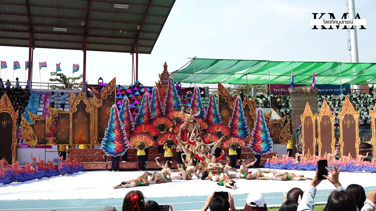สแตนเชียร์ และเชียร์ลีดเดอร์โรงเรียนวัดเขมาภิรตาราม