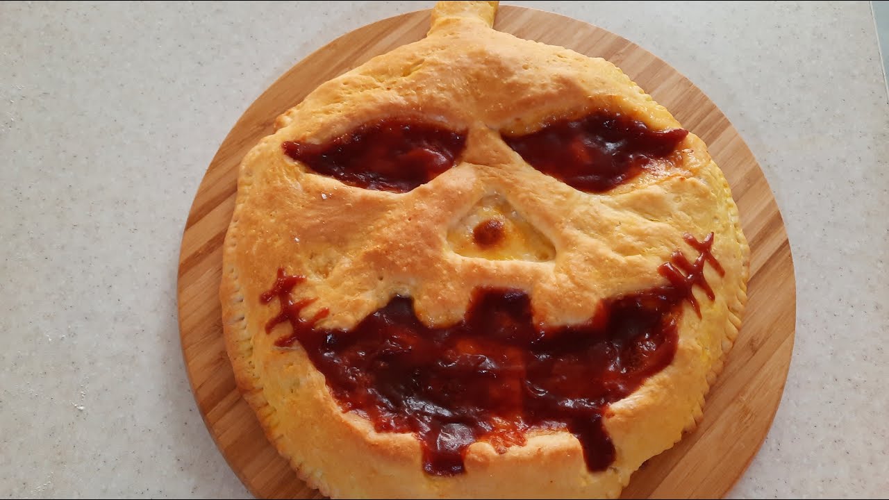 The idea of ​​4 pizza models for Halloween 2023👹easy Halloween pizza in on time
