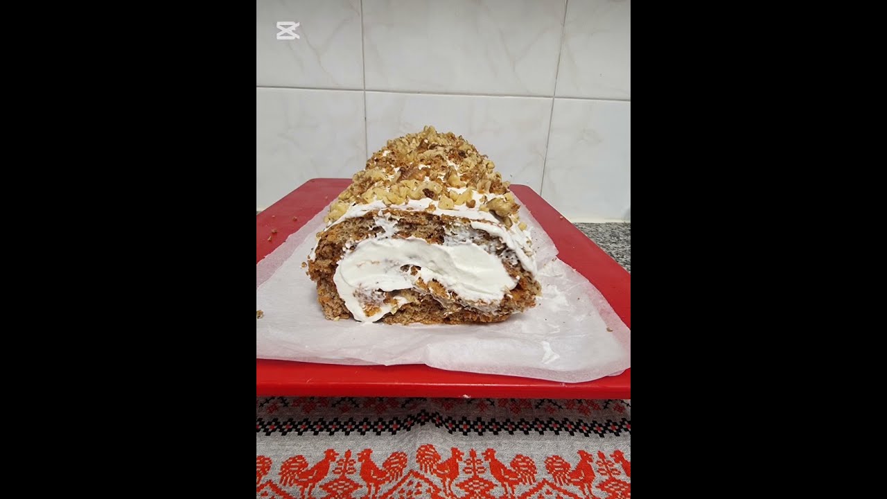 Тающий во рту, морковный рулет.