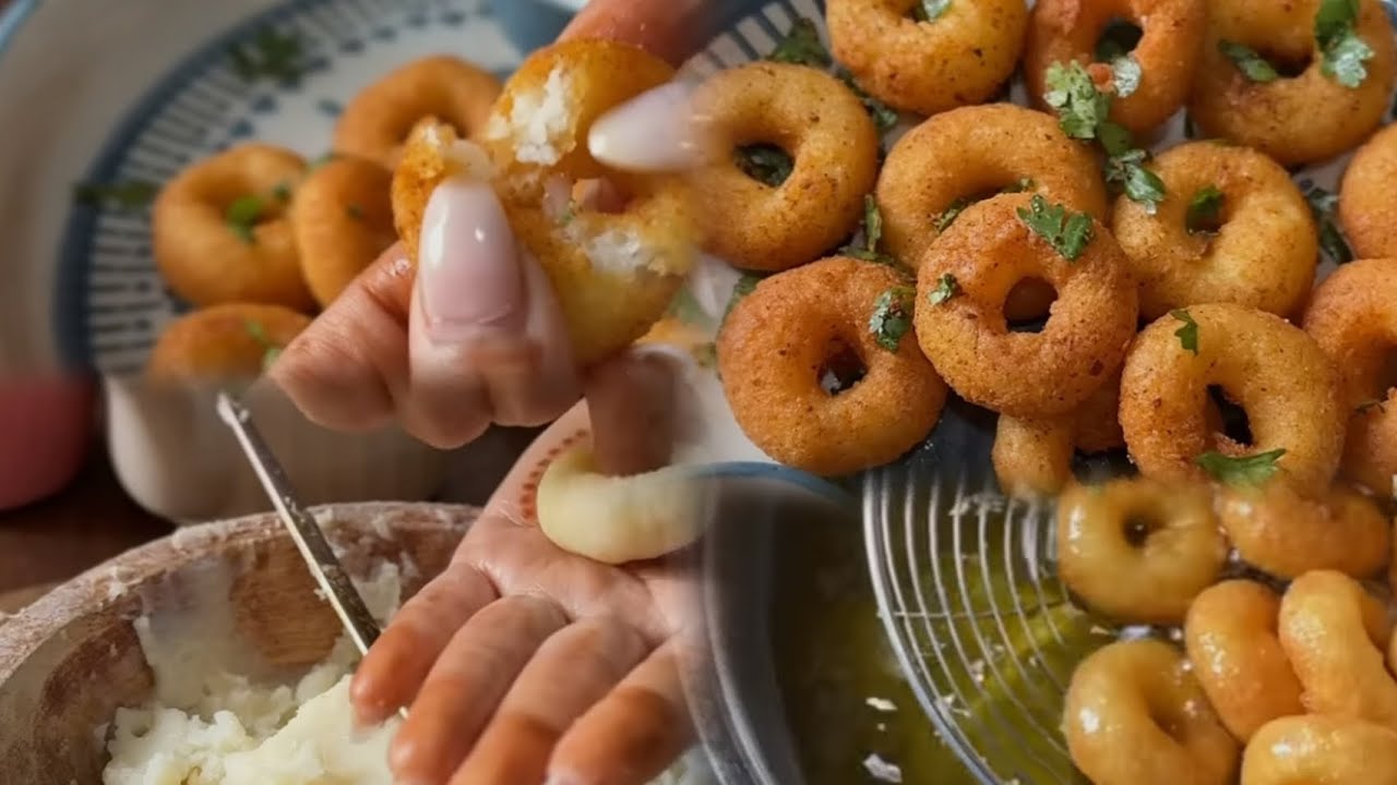Suji Snacks Recipe | Easy recipes | Holi Easy recipes | Easy recipes for Holi 