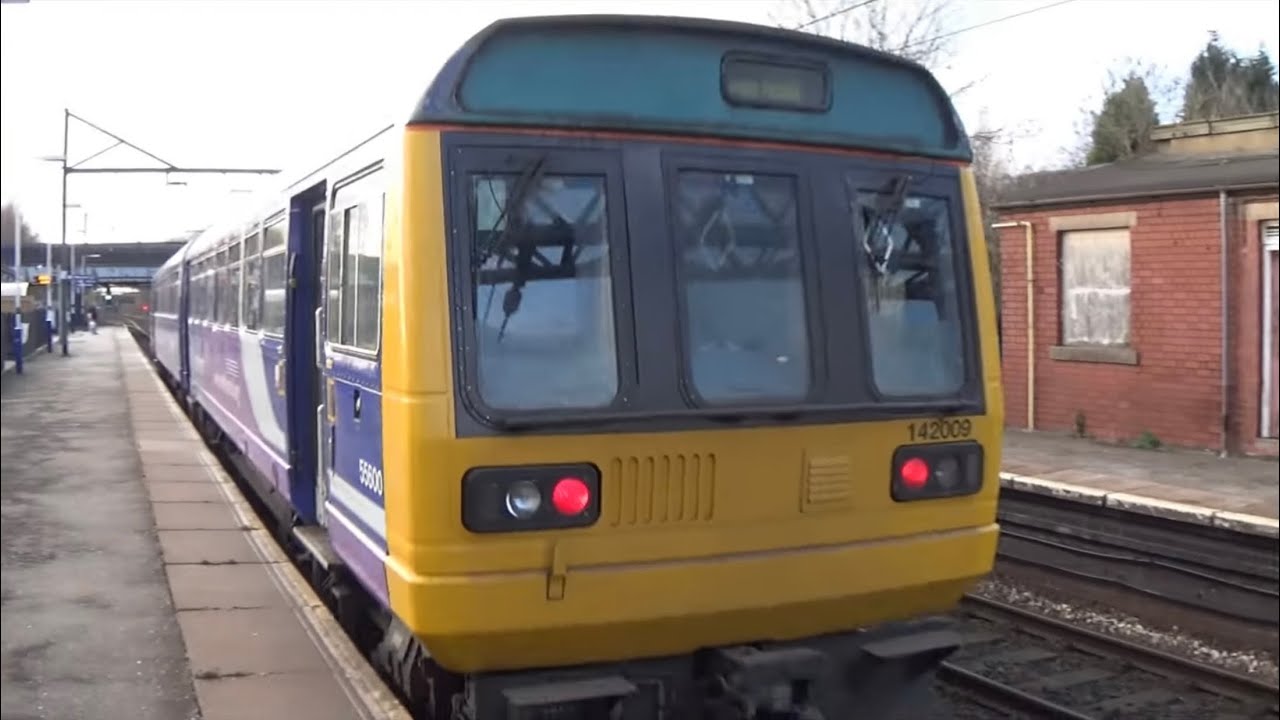 [HD] | Northern Rail Pacer's | Class 142's | Guide Bridge Train Station (Ashton) | 05/12/2014