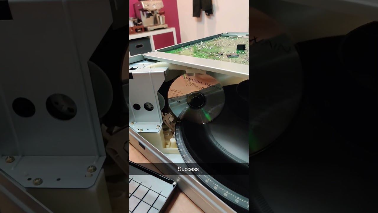 Sony CDP-CX400 carousel working #sony #electronic #cds #electronicsrepair