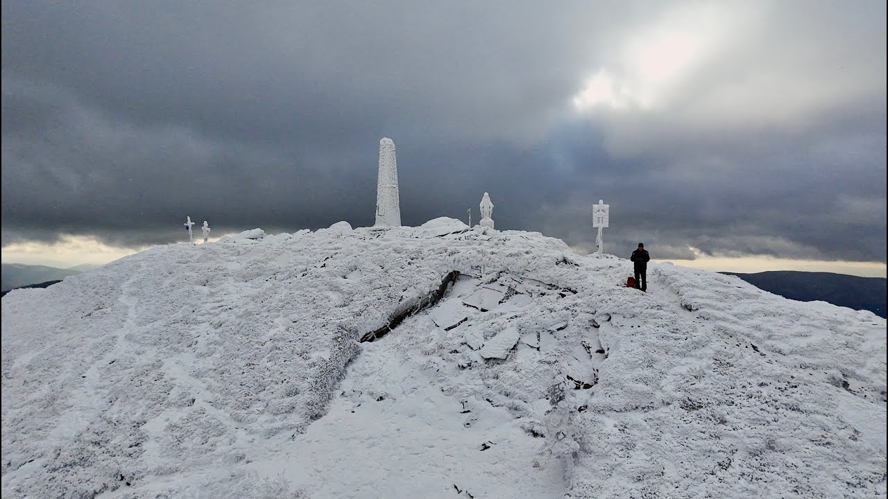 One-day hike to Mount Pikui. December 2025.