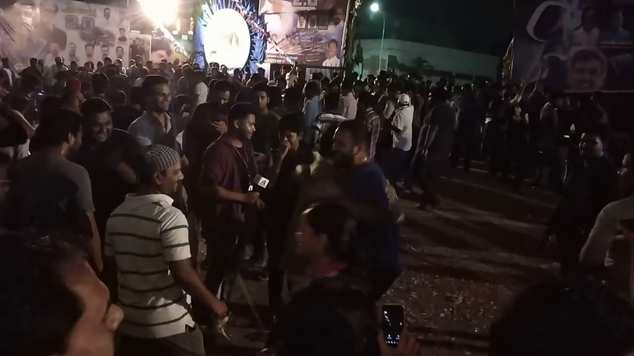 2.0 Mass Celebration FDFS in Rohini Theater | & தமிழ் Production