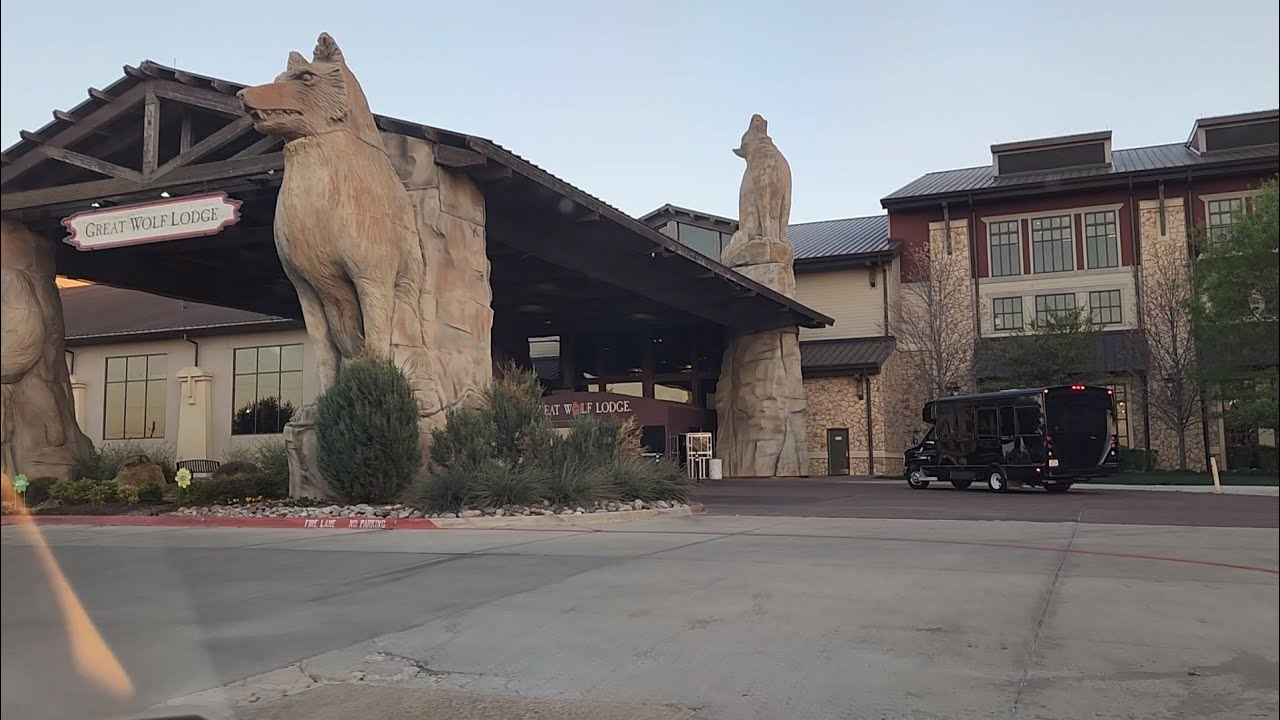 Great Wolf Lodge Grapevine,TX - Walkthrough April 2022