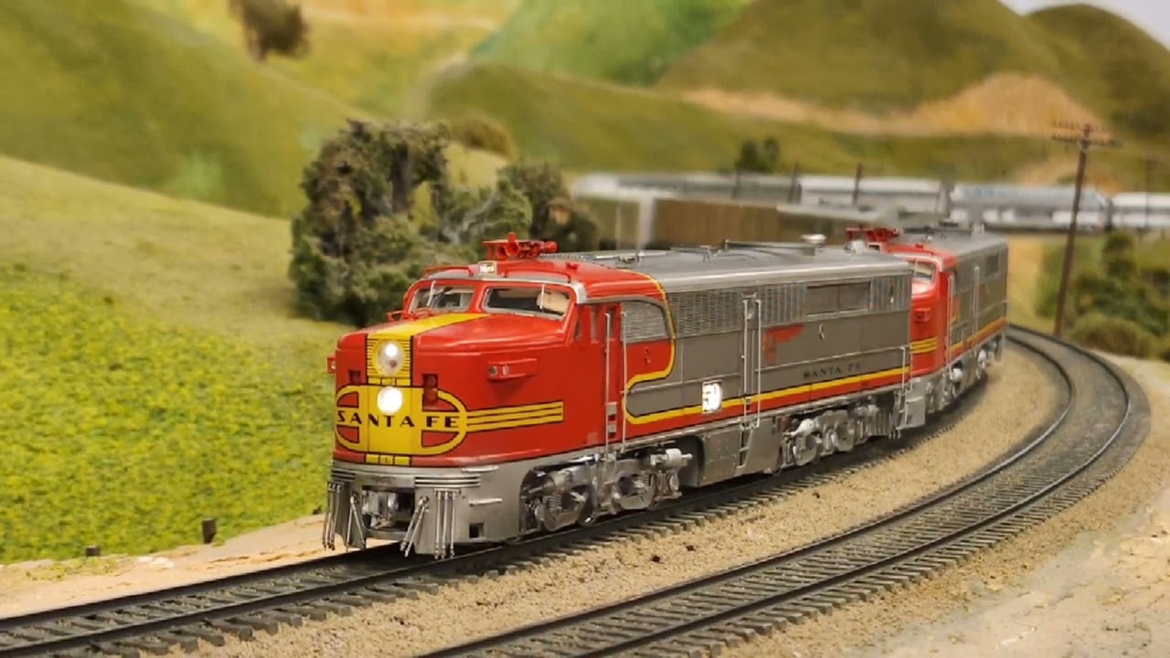 Rapido Trains Santa Fe ALCO PA & PB Debut At the La Mesa Model Railroad Club