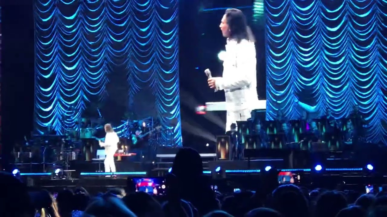 Marco Antonio Solís-28/10/23  en Movistar Arena- Buenos Aires.
