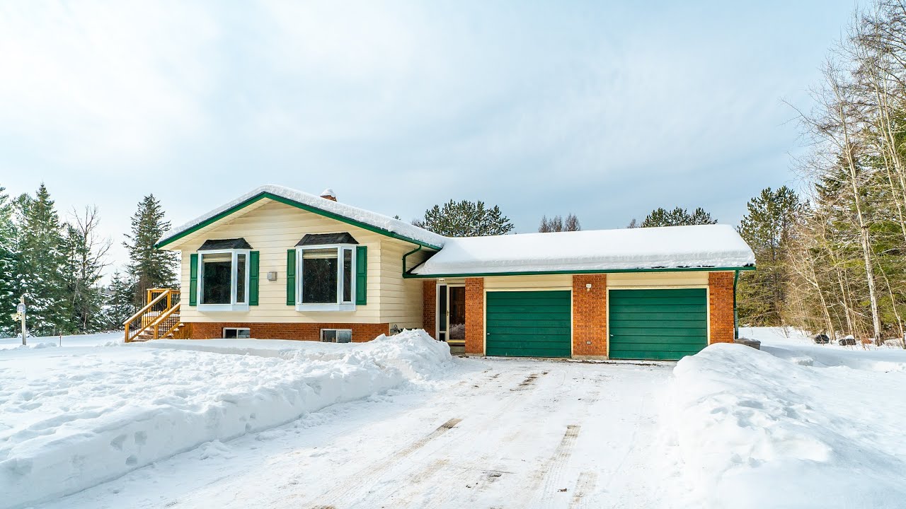 Realvideotour.ca - 323 Burnt River Rd, Coboconk, ON