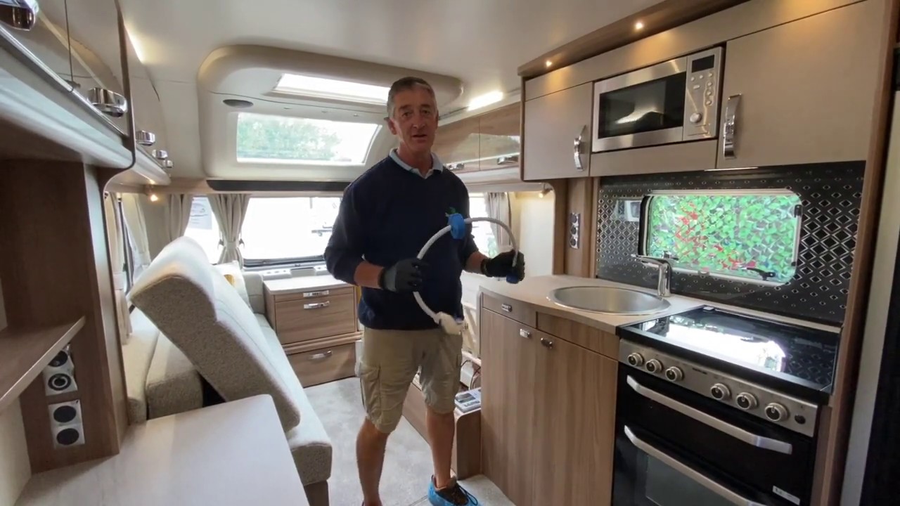 Demonstration of the water system in a Fairway Platinum 2020 model