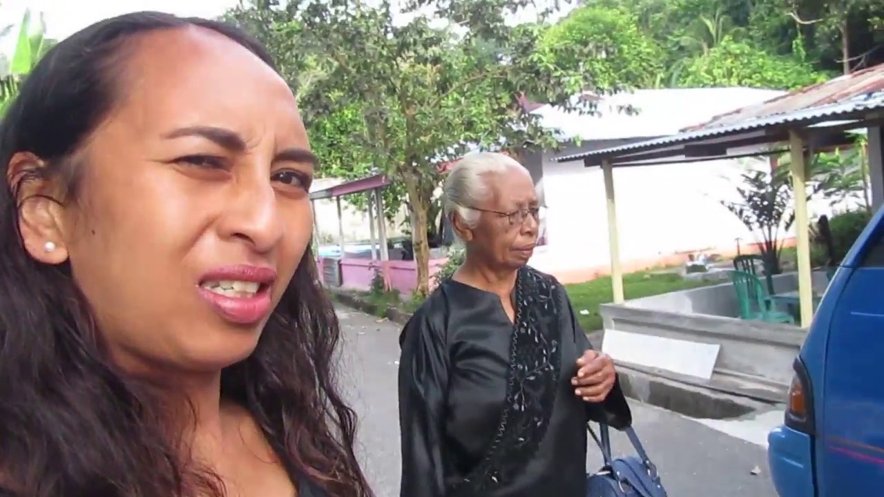 MoluccanIsland #8 Naar de kerk in Hutumuri