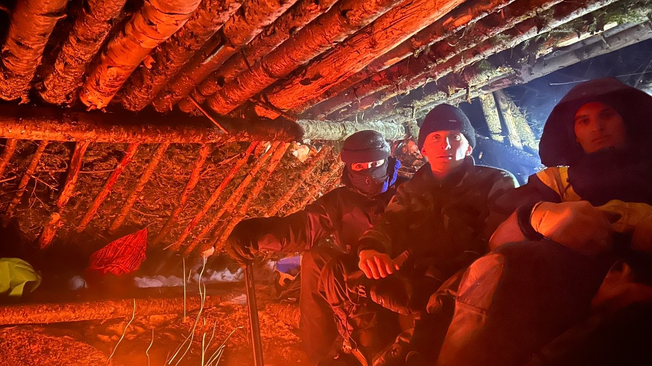 Survivre 4 jours dans les conditions les plus difficiles possibles