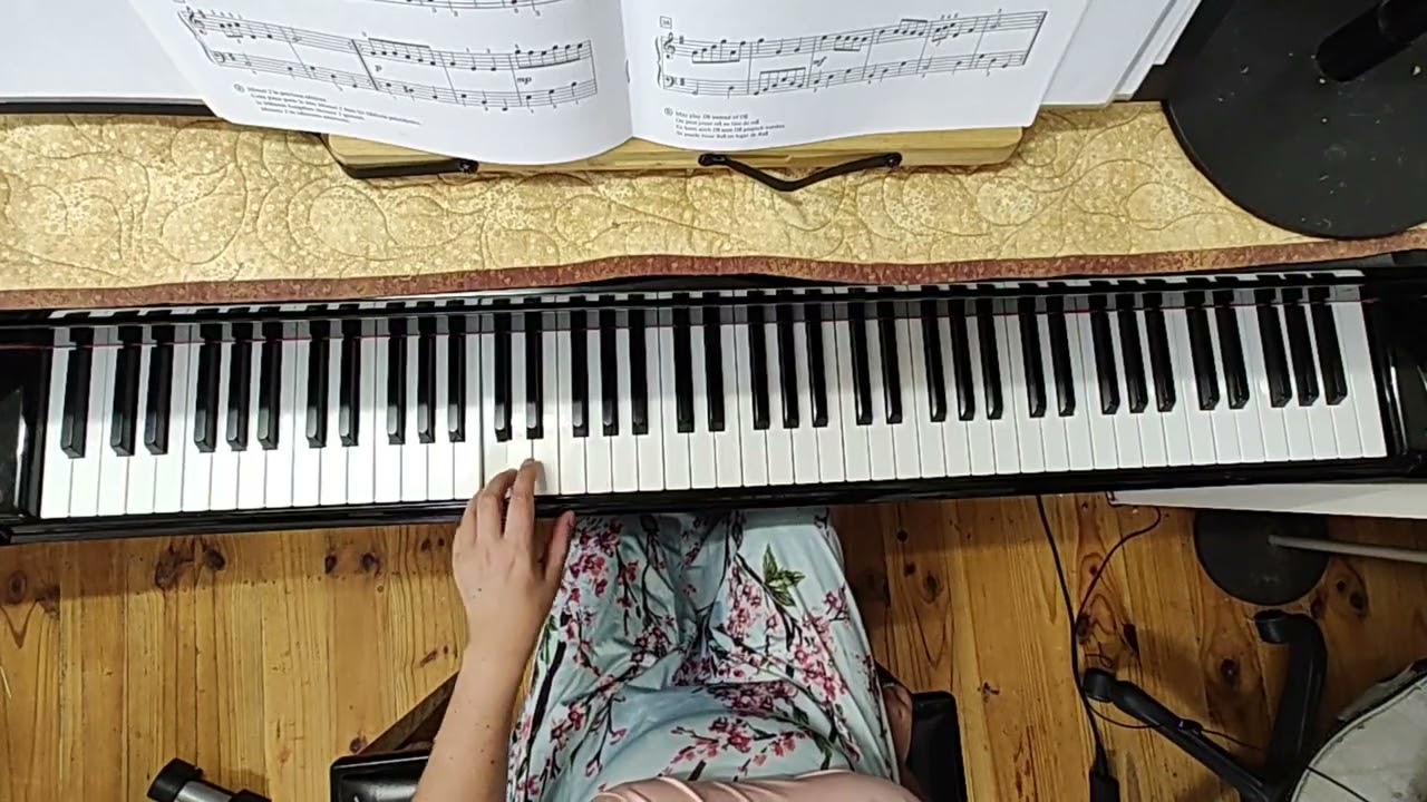 Minuet 2 LH with instructions from Suzuki Piano book 2