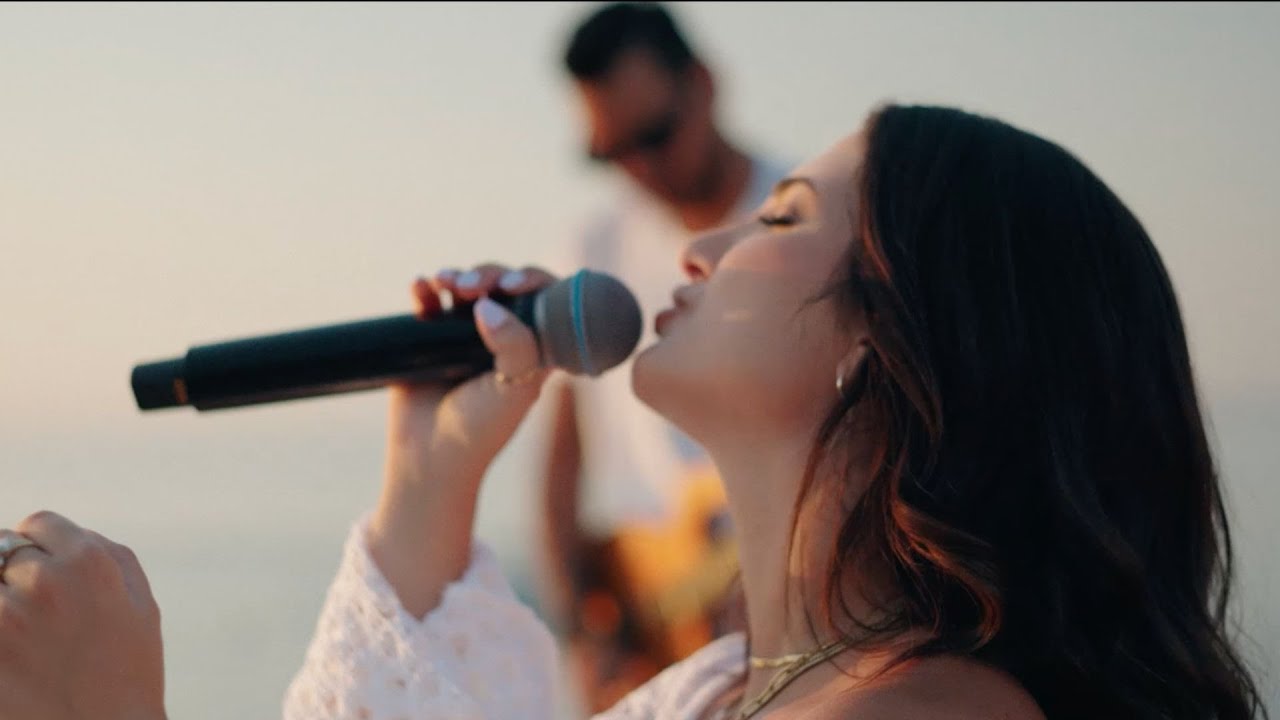 Eisai edo, Monos mou, Kapnos - Eleni Strati Medley