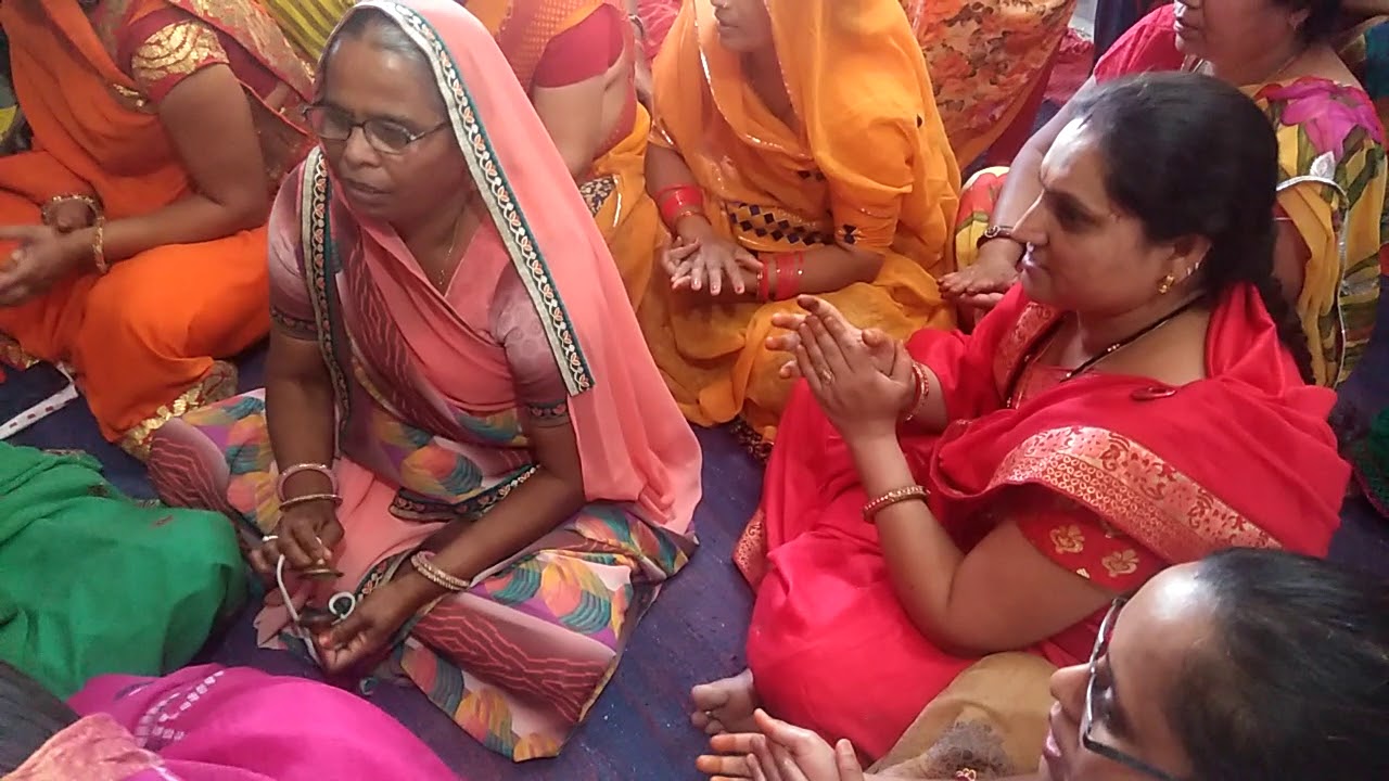 म्हारी हथेलिया रे बीच मेहंदी रच गयी, म्हारा ईसर जी....Gangore  geet