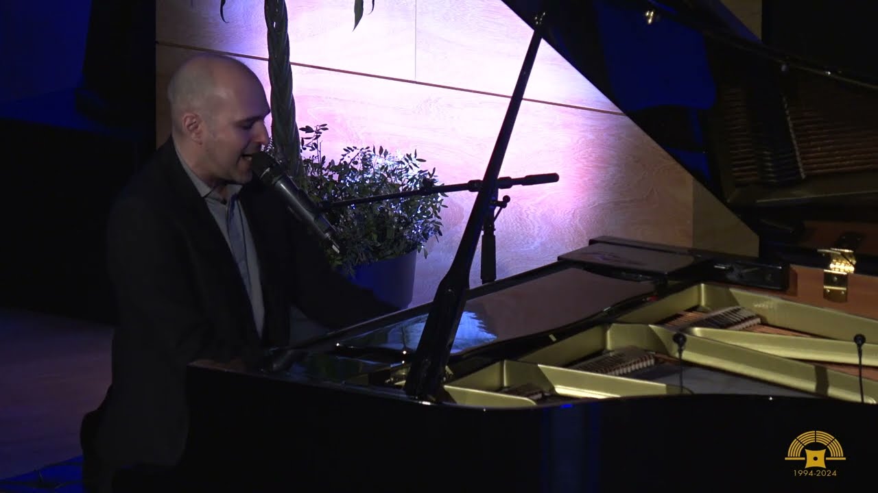 Cristian Baquero - Somebody To Love (Gala Premios Valores Cadena Cope 8-5-2025)
