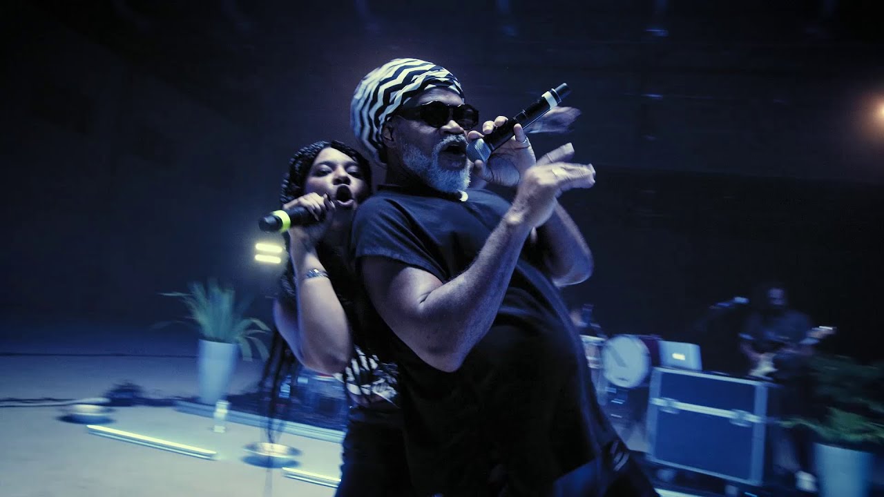 Carlinhos Brown & Larissa Luz - Crendice / A Namorada (Festival Planet AFROPUNK)