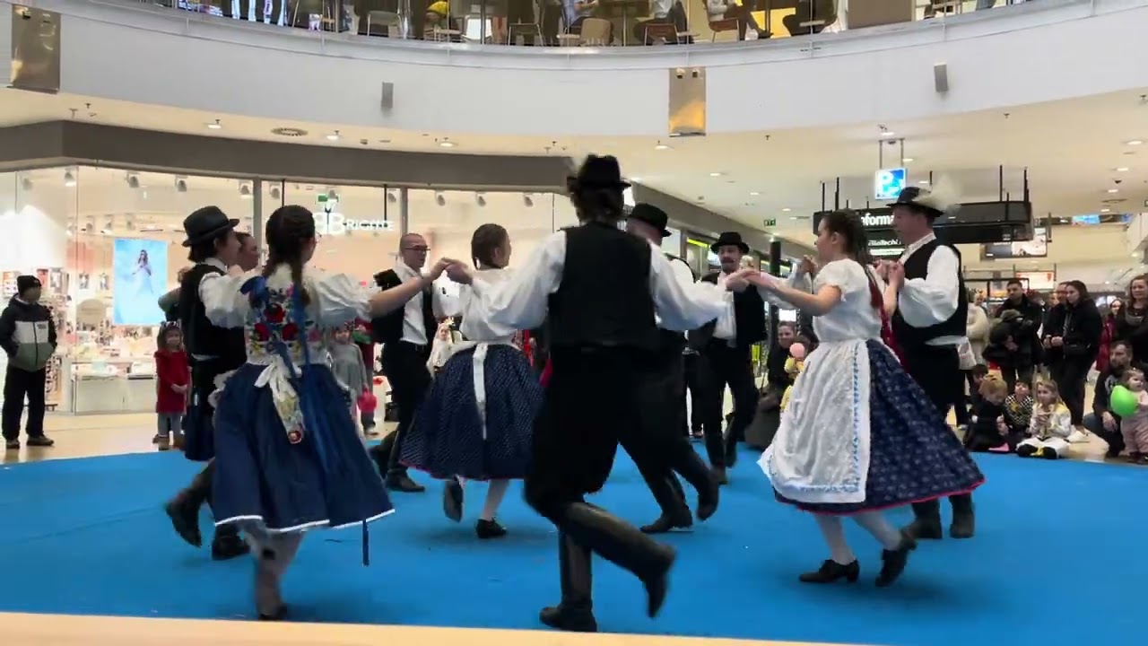 Múa dân gian Hungary ở Győr