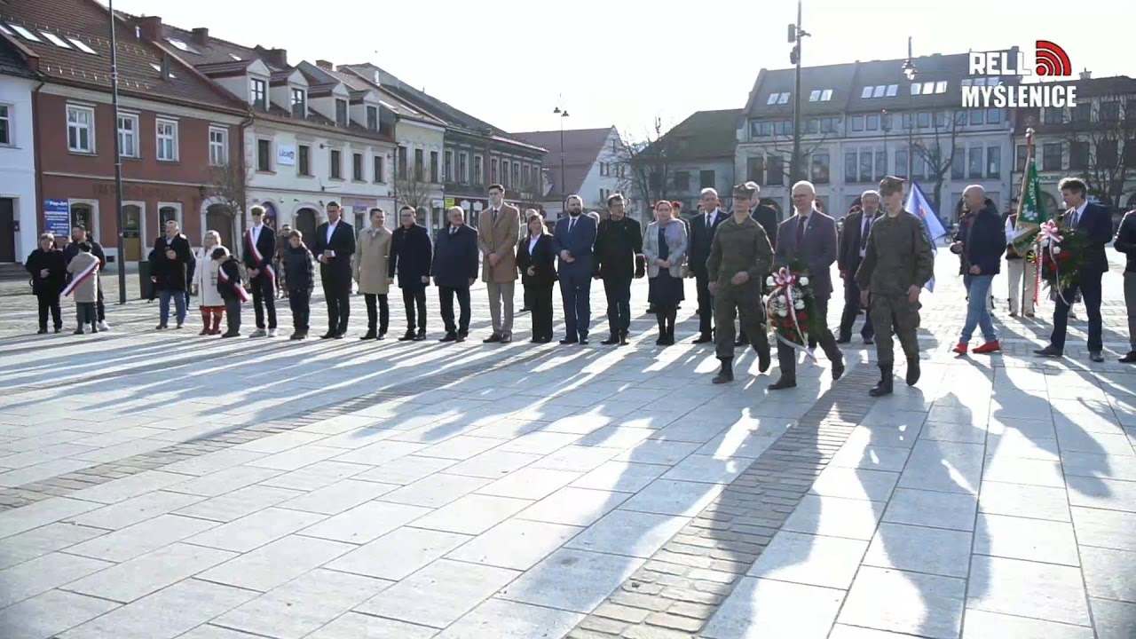 Uroczystość przy pomniku Niepodległości w Myślenicach