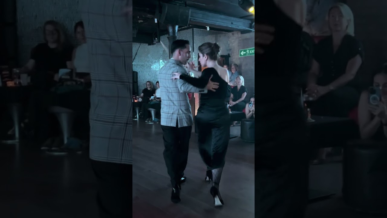 Juan Martín Carrara y Stefanía Colina - Una vez - Osvaldo Pugliese - Abrázame Milonga - Londres