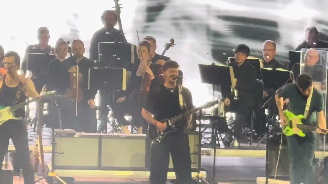 King Gizzard & The Lizard Wizard Inside Seaside 2025