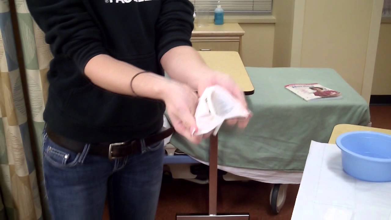 Applying a Saline-Moistened Dressing, nursing school, nursing skills course, registered nurse