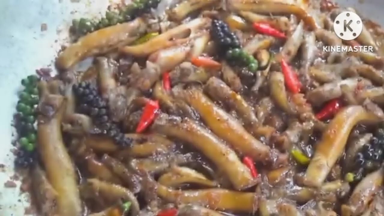 Món ngon Miền Tây...( Braised goby fish with roe and pepper..)