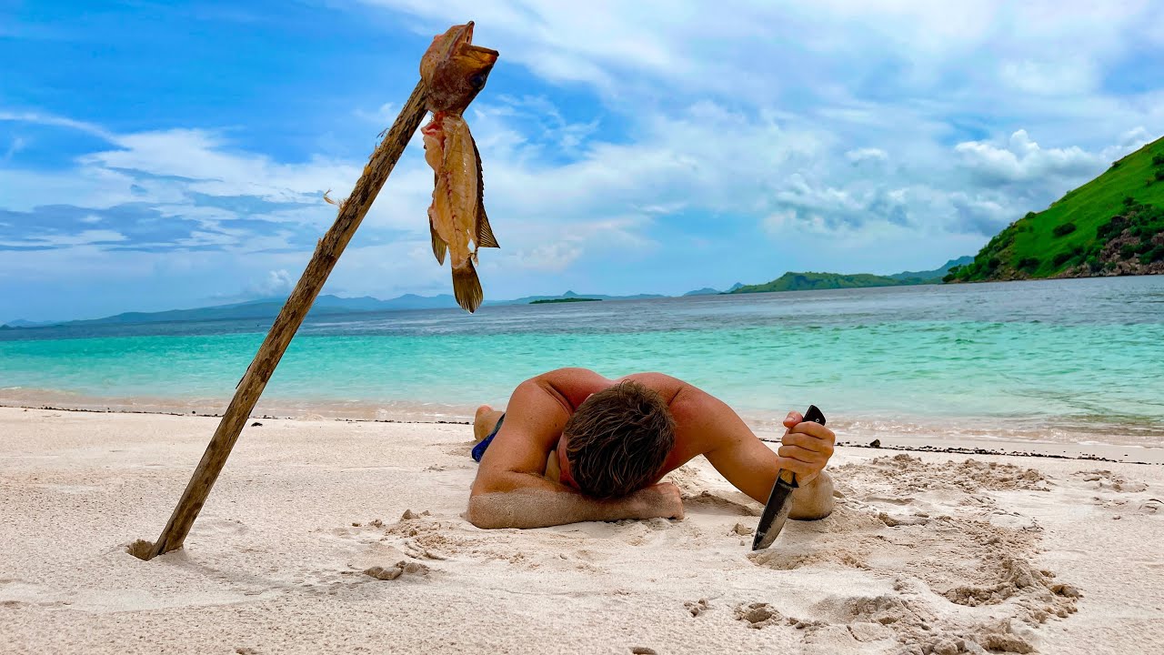 SOLO SURVIVAL ON DEATH ISLAND - CATCH CLEAN & COOK!