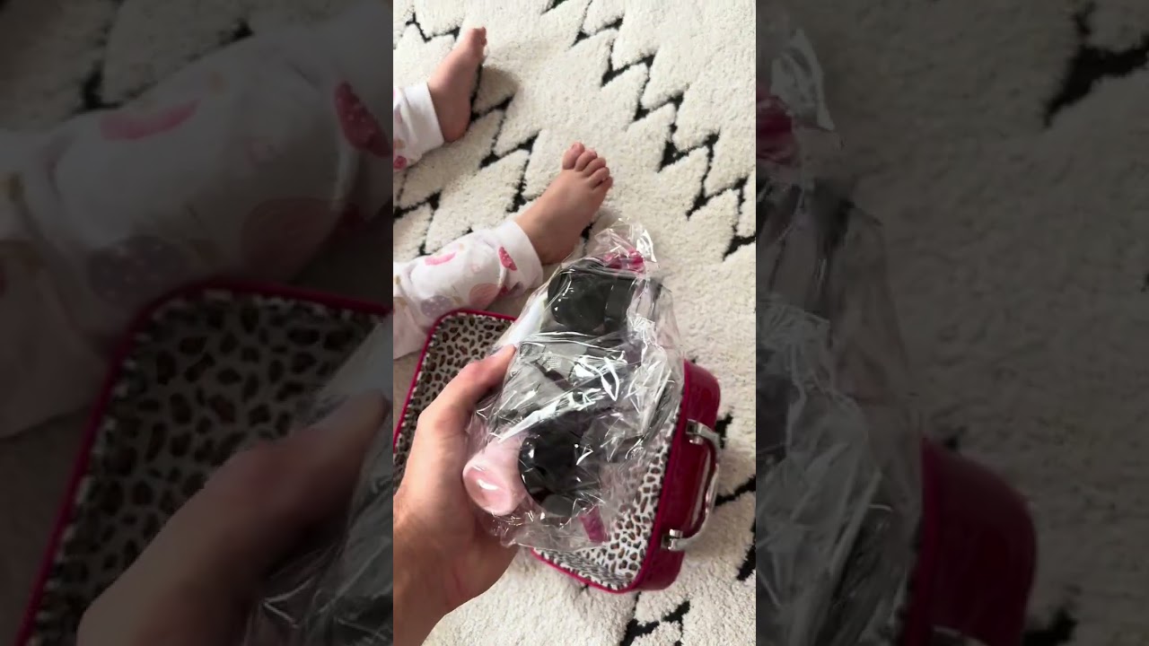 Must-have pretend makeup set for kids! 