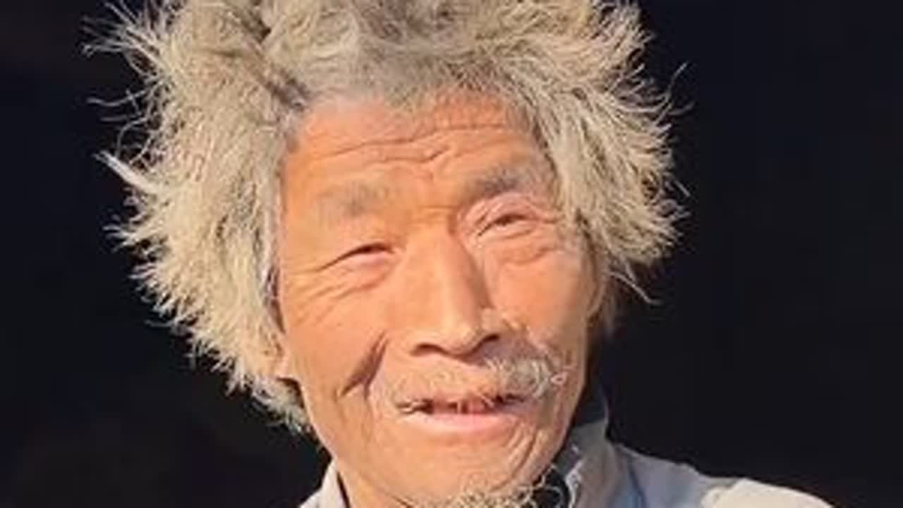 一点力所能及的事情希望在这个冬天能给大叔带来一点点温暖#下乡理发#传递温暖传递爱#纪录真实生活#做有意义的事情