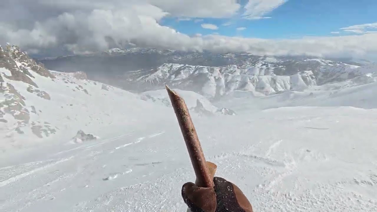 Kışın Dağların Zirvesin Yürüyüş ❄️🌨️