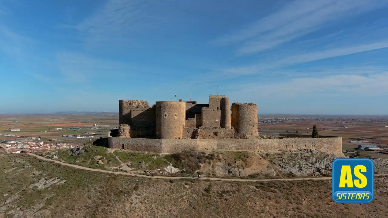 Dron sobre la Crestería de Consuegra: Los Molinos y el Castillo de la Muela