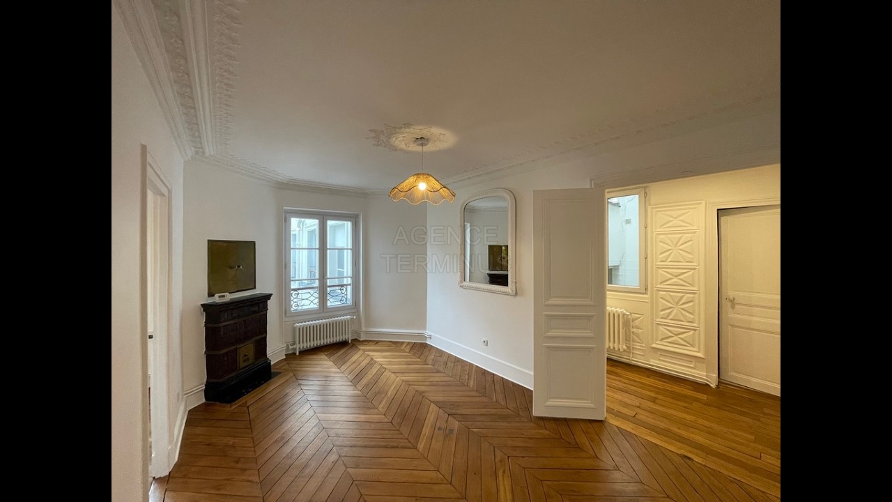 PARIS 75008 Madeleine - Appartement - 107,99 m² - 5 pièces