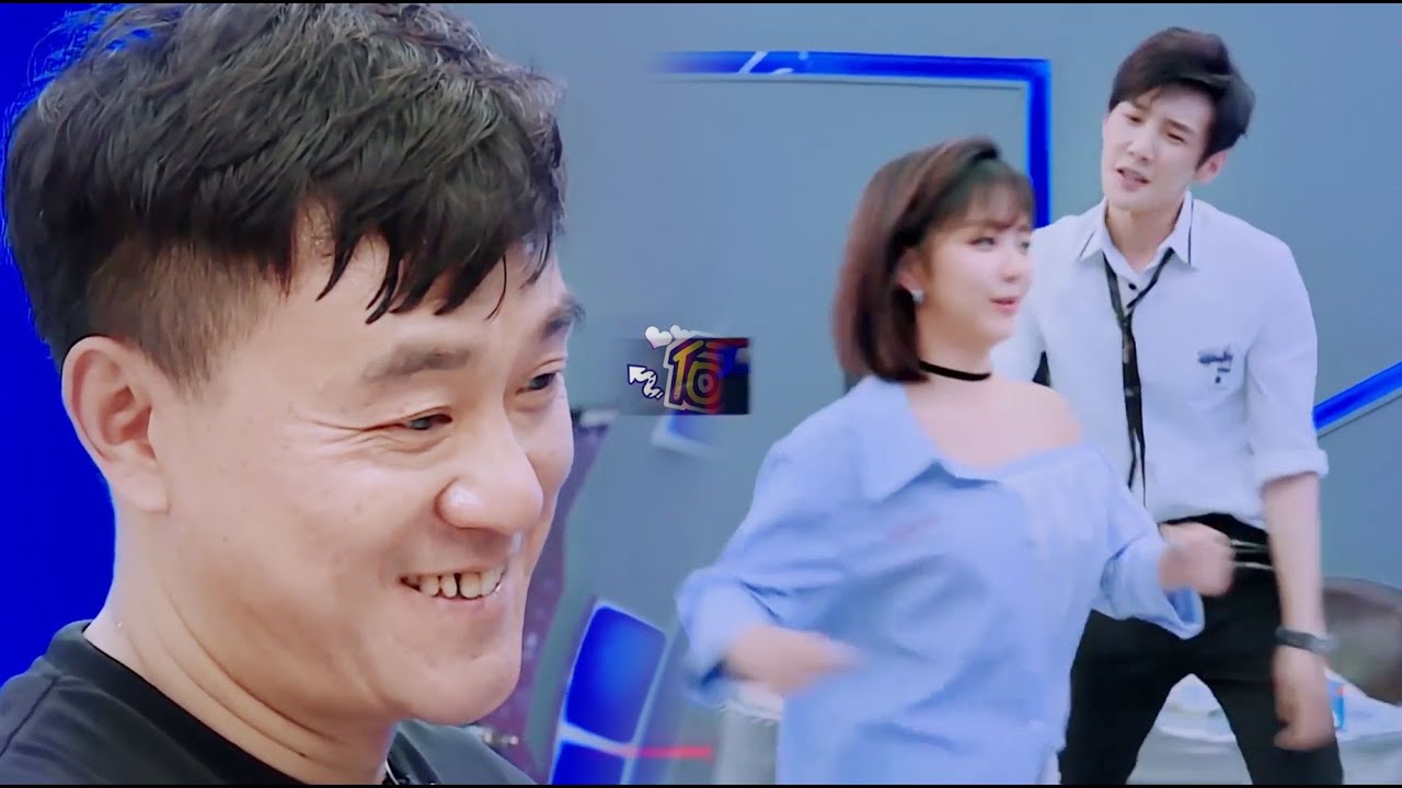 谭松韵跟选手一起演绎流星花园经典片段，何冰看着一脸姨母笑！|  何冰 何炅 王嘉尔 徐海乔   #超次元偶像