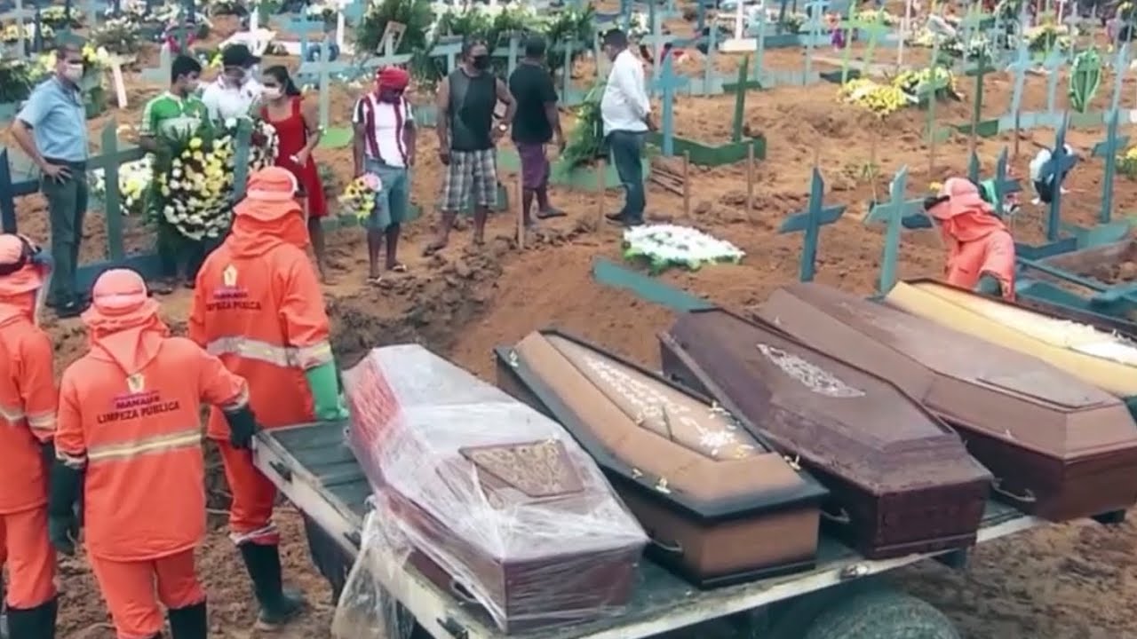 Manaus vive cenário de guerra nos hospitais e nos cemitérios